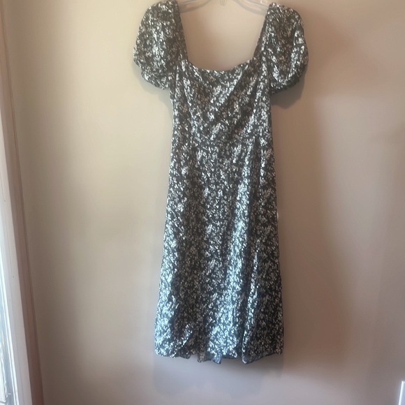 Francesca's Collections Green Floral Midi Dress♥️Excellent Condition - Picture 4 of 7